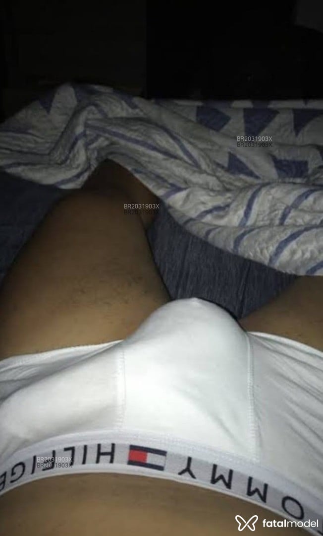 Acompanhante homem morena (o) de olhos mel em Santa Cruz do Sul - Kalleu