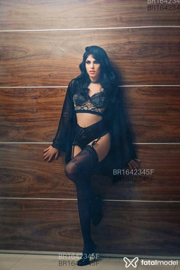 Acompanhante mulher trans morena (o) de olhos castanhos em Virtual - Nickm
