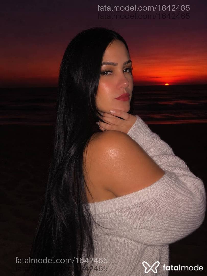 Acompanhante mulher morena (o) de olhos pretos - Amandinha