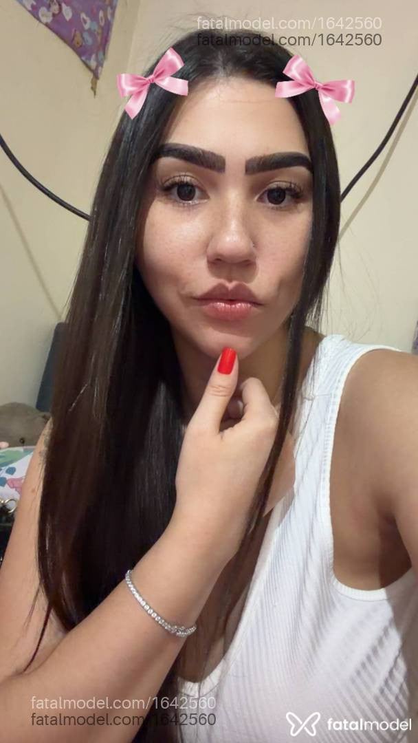 Acompanhante mulher com cabelo castanho de olhos castanhos em Campo Grande - Agatha