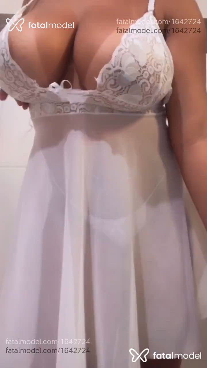 Acompanhante mulher morena (o) de olhos castanhos - Bruna