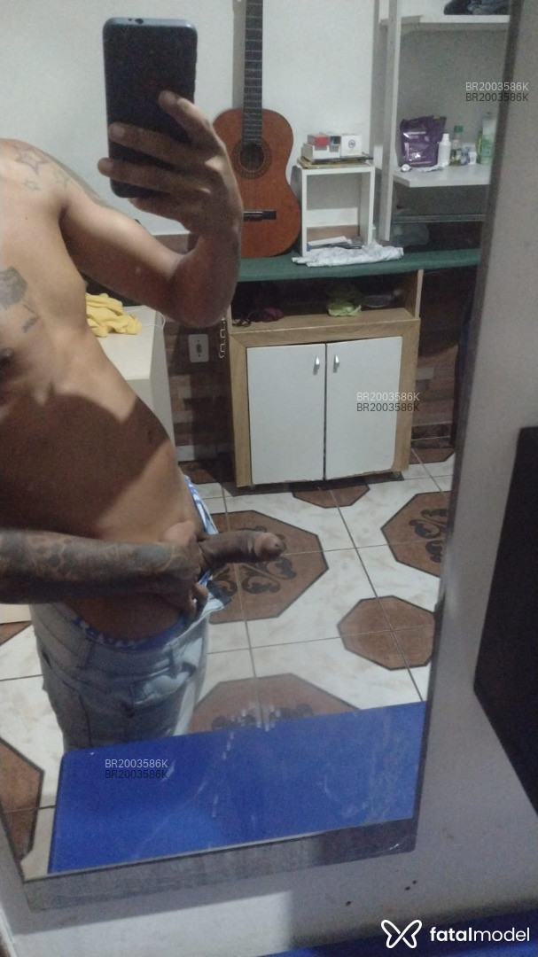 Acompanhante homem morena (o) de olhos castanhos em Porto Velho - Guizinho