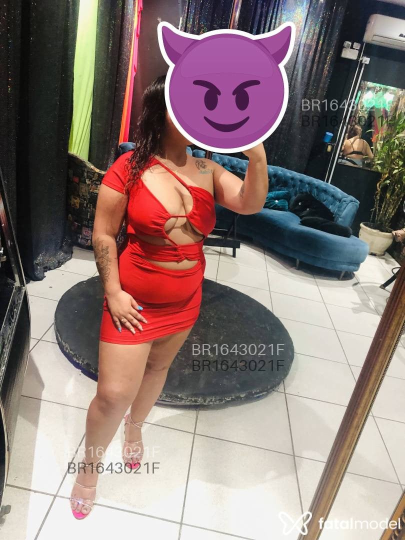 Acompanhante mulher com cabelo colorido de olhos castanhos em Navegantes Acompanhante mulher com cabelo colorido de olhos castanhos em Navegantes - Laila Santos
