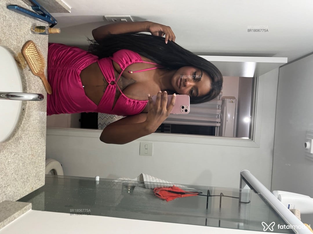 Acompanhante mulher morena (o) de olhos castanhos em Rio de Janeiro - Daianeoc