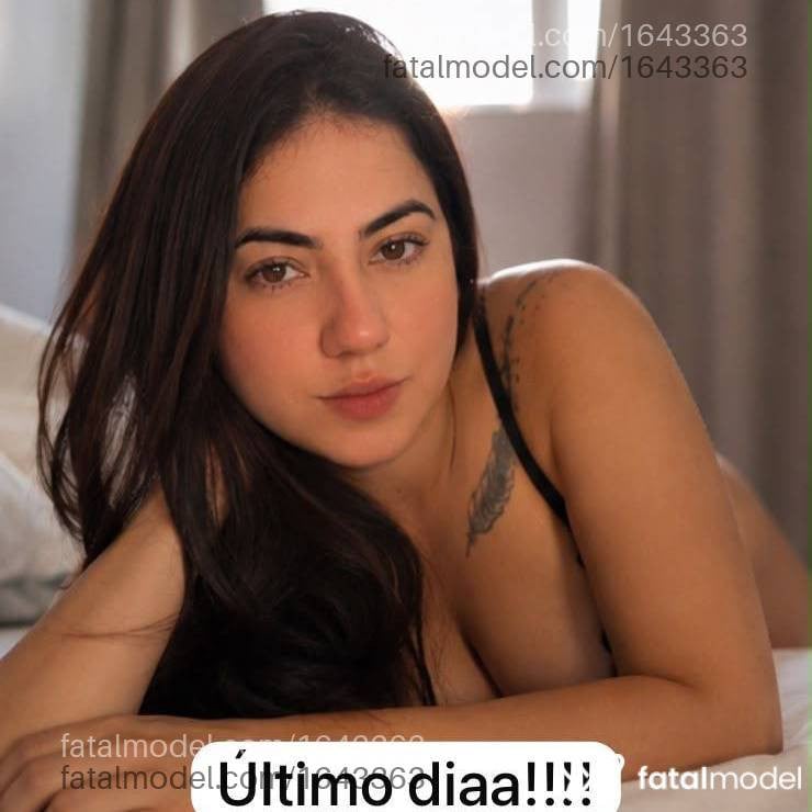 Acompanhante mulher morena (o) de olhos pretos - Cristal Royal