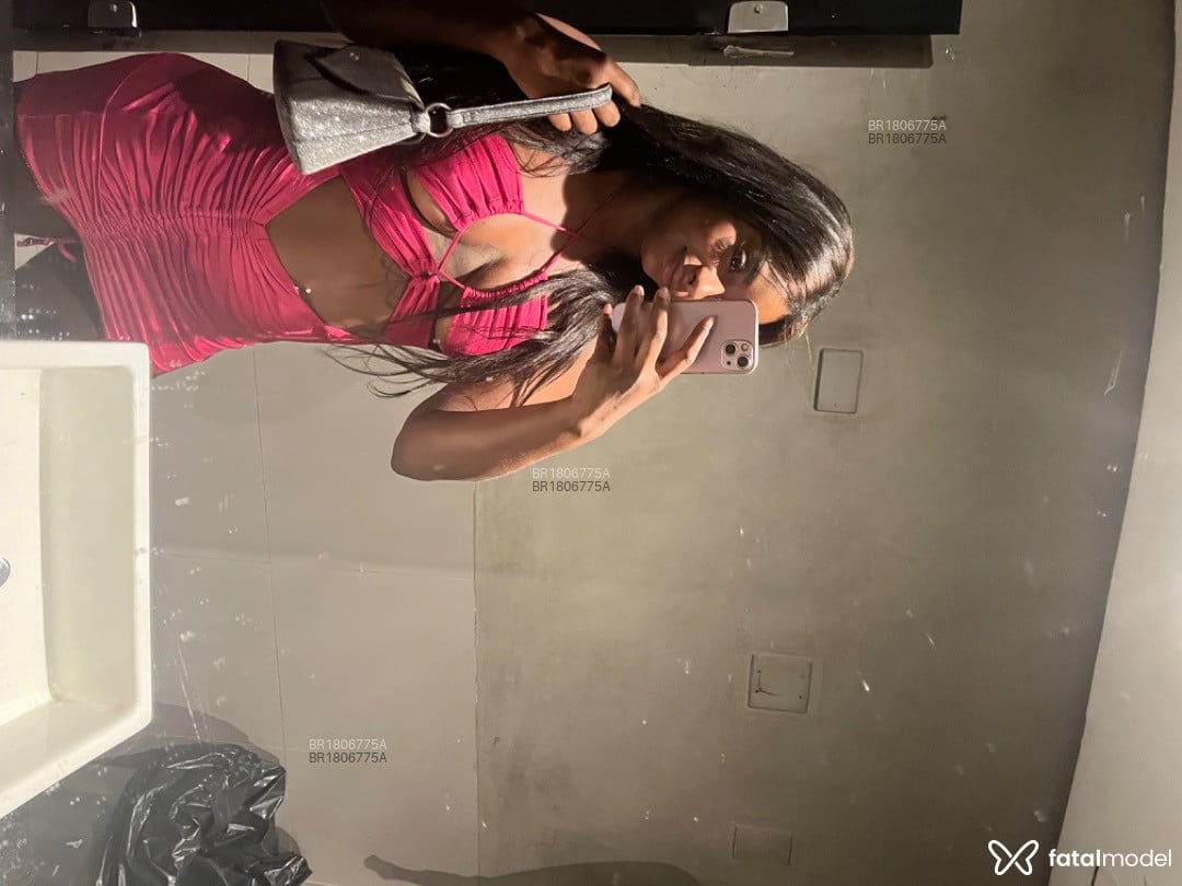 Acompanhante mulher morena (o) de olhos castanhos em Rio de Janeiro - Daianeoc