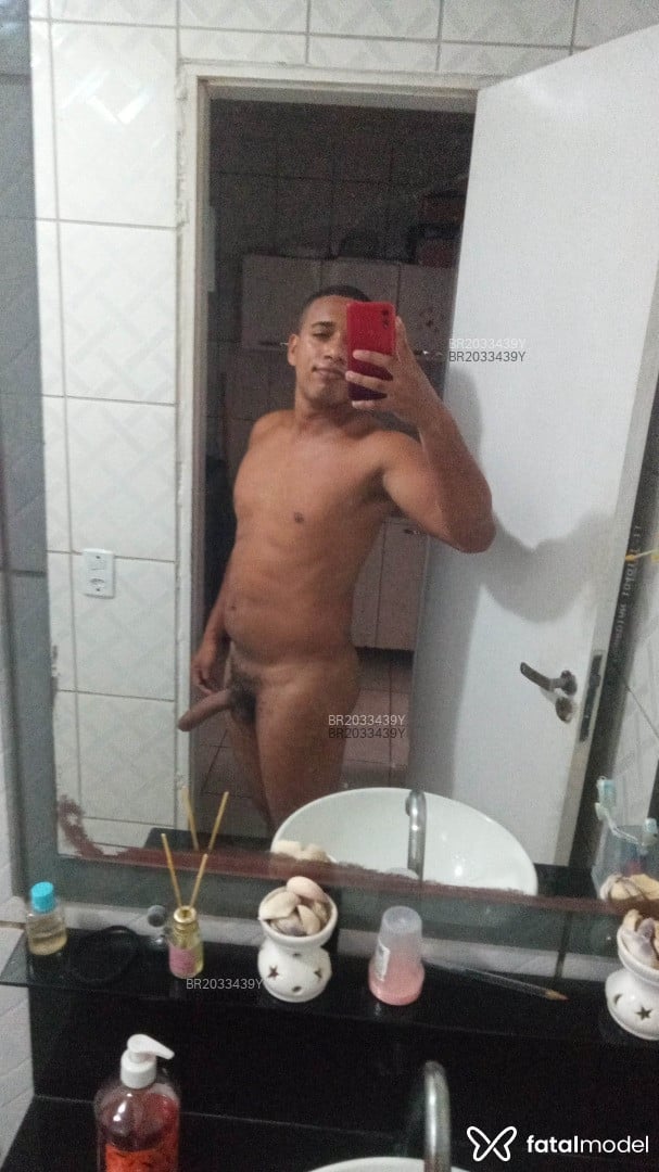 Acompanhante homem morena (o) de olhos castanhos - Jonathan Guilherme Acompanhante homem morena (o) de olhos castanhos - Jonathan Guilherme