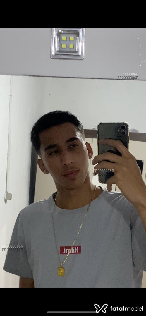 Acompanhante homem morena (o) de olhos castanhos em Taboão da Serra - Jhonatas Michel