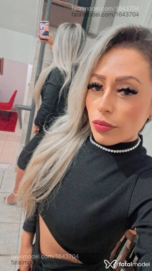 Acompanhante mulher loira (o) de olhos castanhos - Luna Boaventura