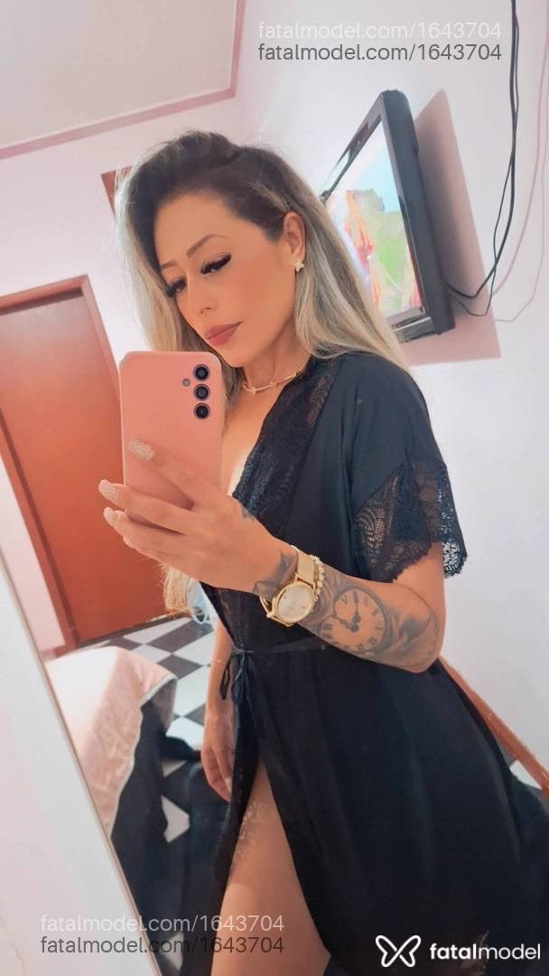 Acompanhante mulher loira (o) de olhos castanhos - Luna Boaventura