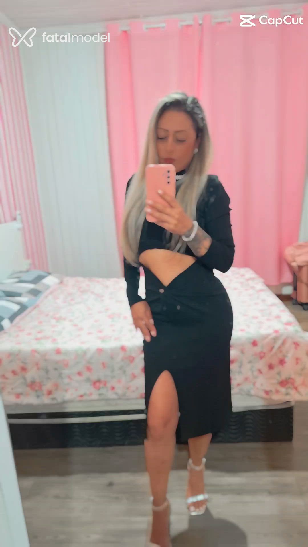 Acompanhante mulher loira (o) de olhos castanhos - Luna Boaventura