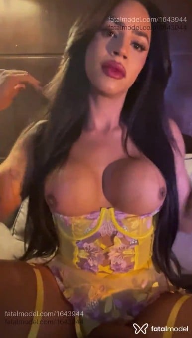 Acompanhante mulher trans morena (o) de olhos castanhos em Curitiba Acompanhante mulher trans morena (o) de olhos castanhos em Curitiba - Elise Rodrigues