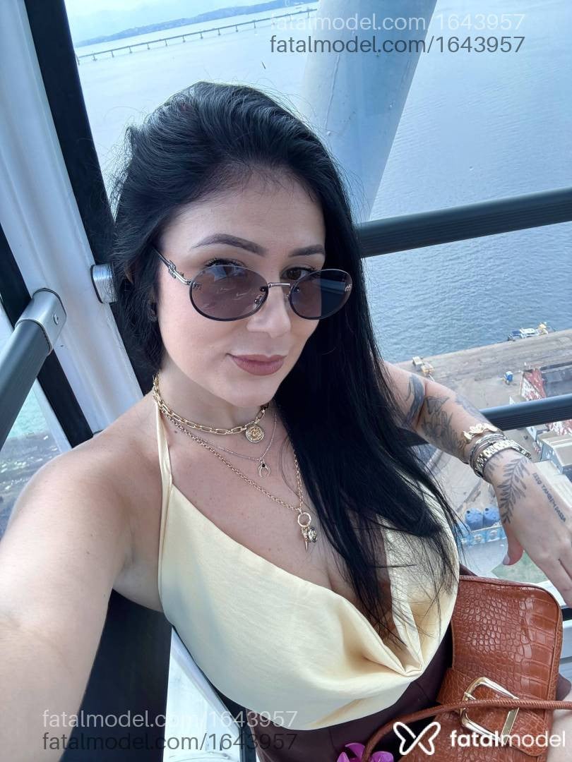 Acompanhante mulher morena (o) de olhos castanhos em Vila Velha - Anny