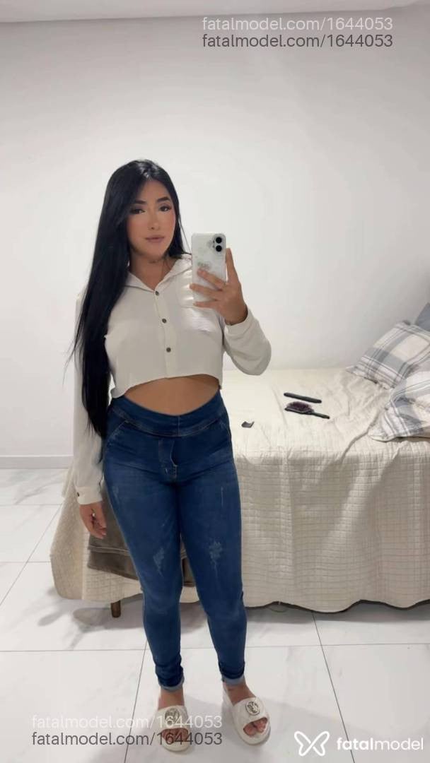 Acompanhante mulher morena (o) de olhos mel - Helena