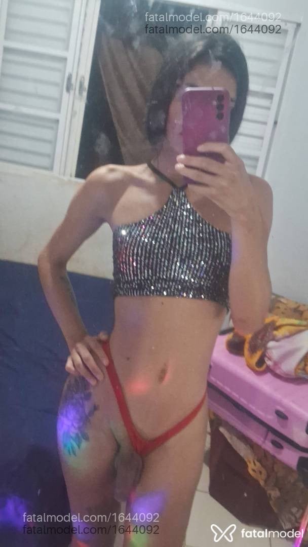Acompanhante travesti ruiva (o) de olhos castanhos - Emanuelly lorena