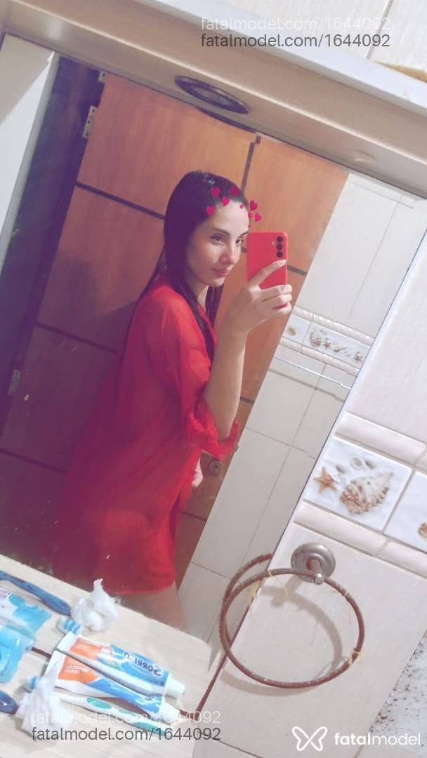 Acompanhante travesti ruiva (o) de olhos castanhos - Emanuelly lorena
