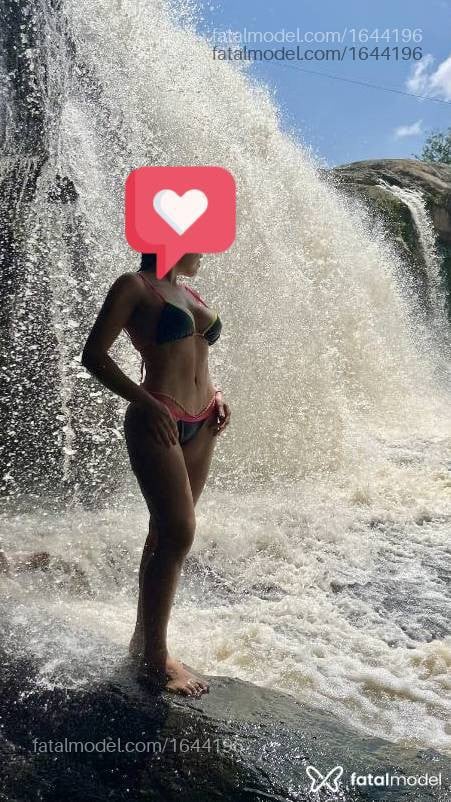 Acompanhante mulher morena (o) de olhos castanhos - Bruna