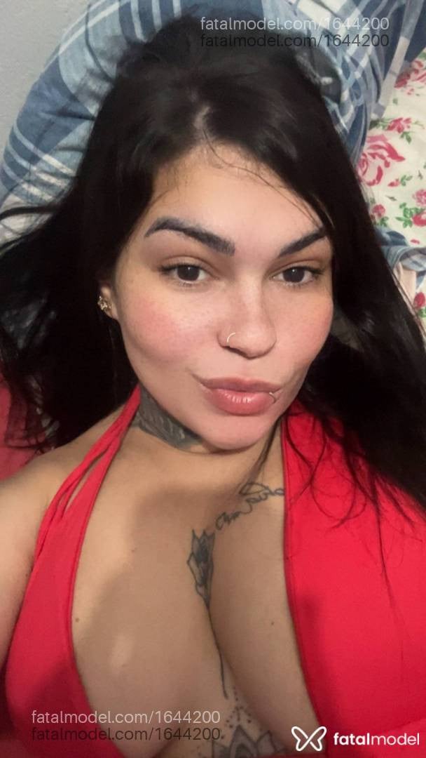 Acompanhante mulher com cabelo castanho de olhos castanhos - Manu