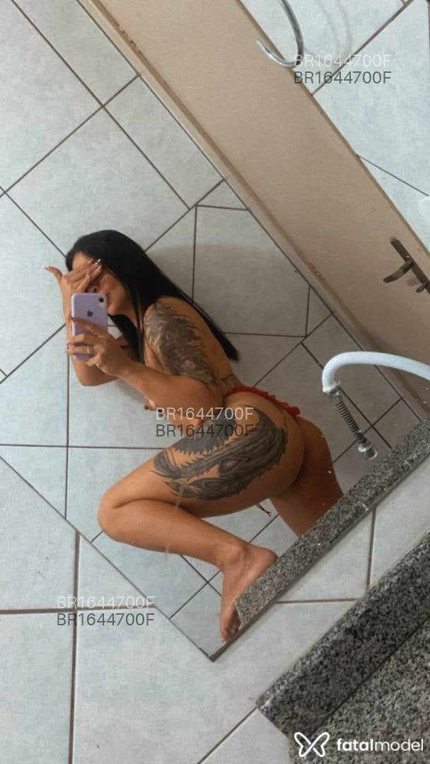 Acompanhante mulher morena (o) de olhos castanhos em Chapecó - Erika
