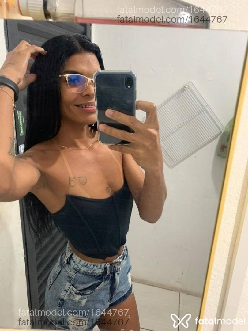 Acompanhante mulher trans morena (o) de olhos pretos em Dracena - Stefany Victoria