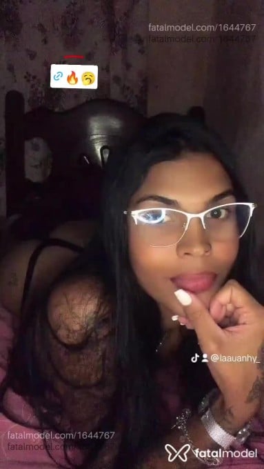 Acompanhante mulher trans morena (o) de olhos pretos em Dracena - Stefany Victoria