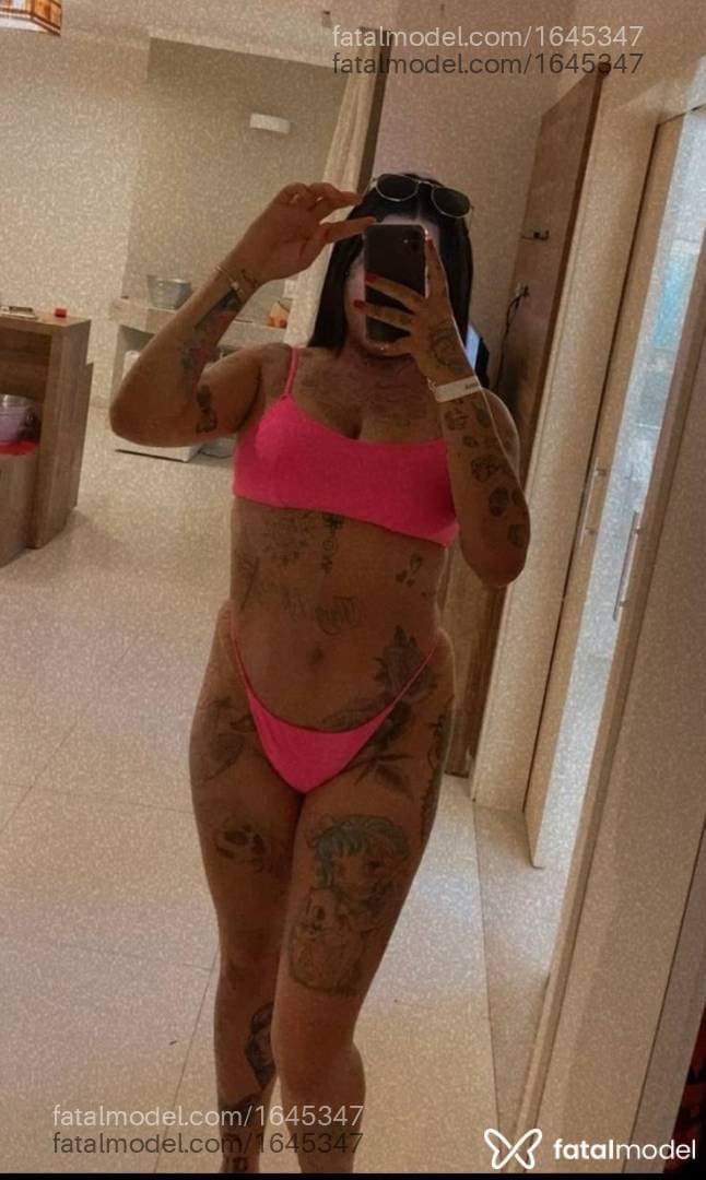 Acompanhante mulher com cabelo castanho de olhos castanhos - Mari Mello