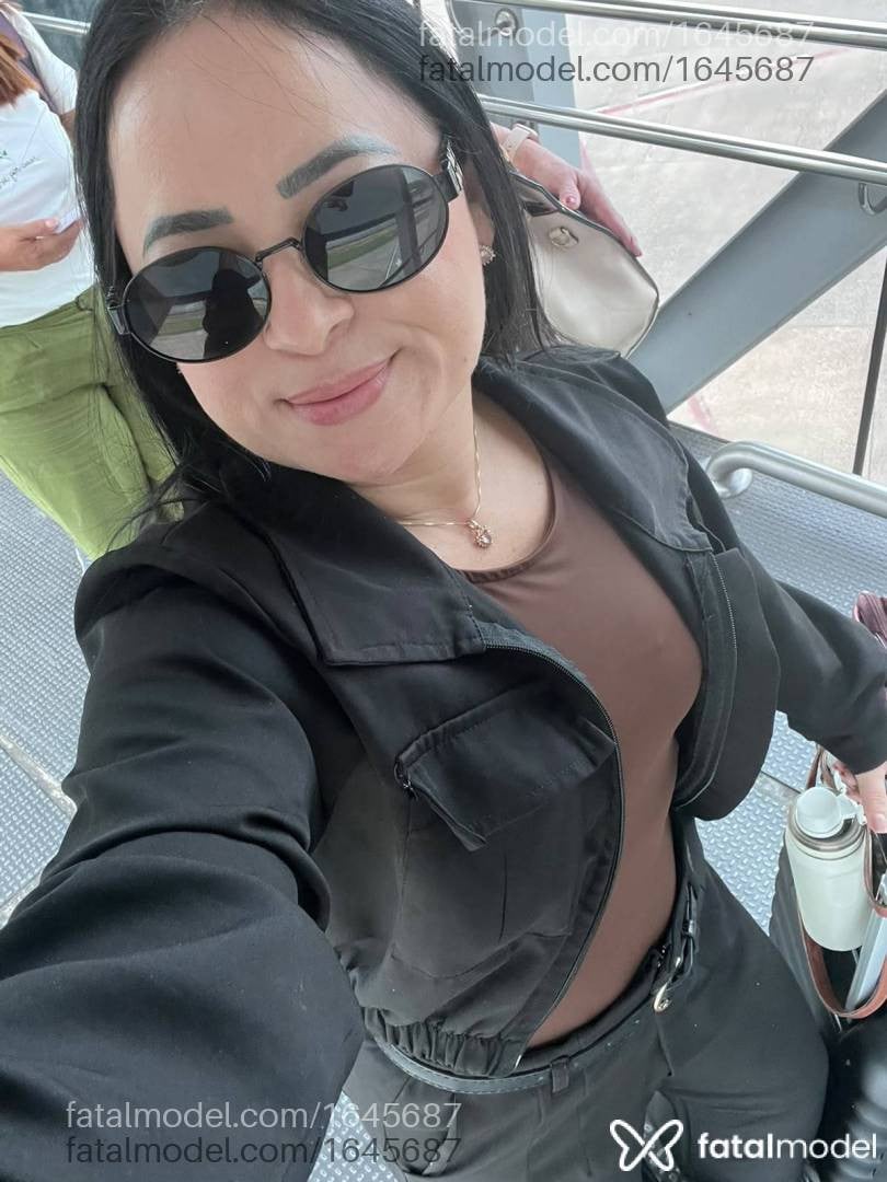 Acompanhante mulher morena (o) de olhos castanhos - Luara santos