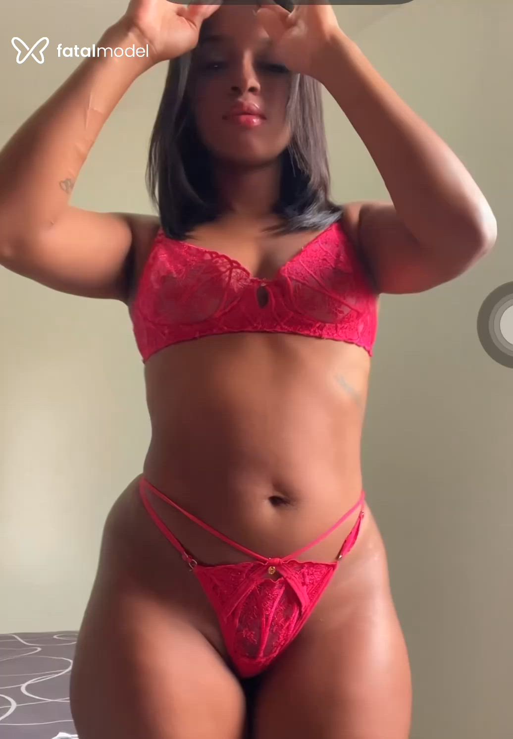 Acompanhante mulher morena (o) de olhos pretos - Luna Oliveira