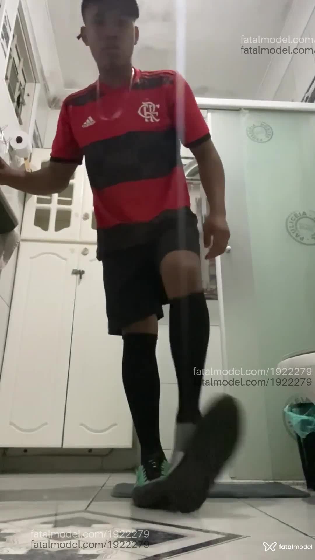 Acompanhante homem morena (o) de olhos pretos - Ítalo Nunes