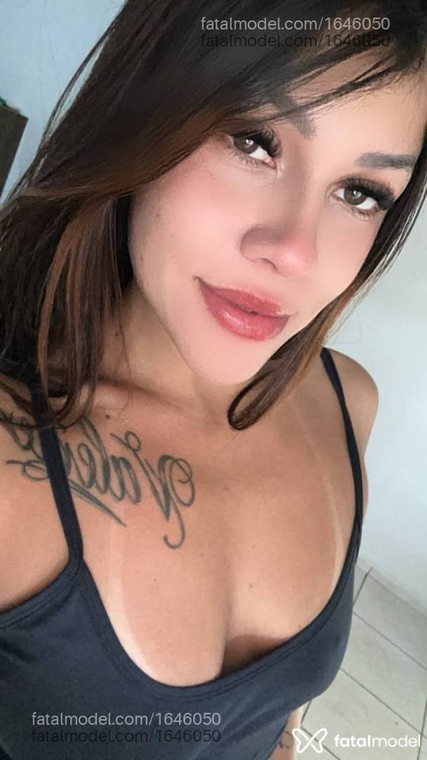 Acompanhante mulher com cabelo castanho de olhos mel - Louise