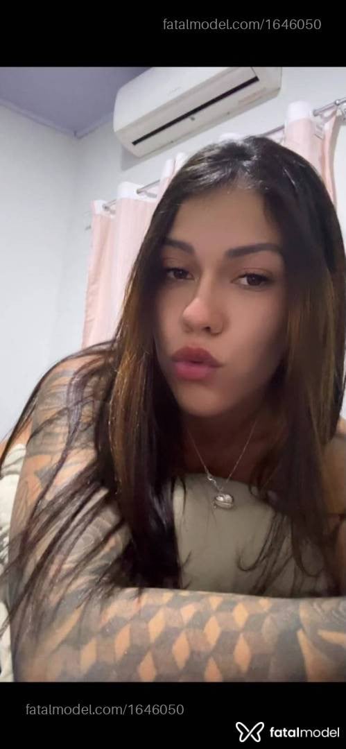 Acompanhante mulher com cabelo castanho de olhos mel em Goiânia - Louise