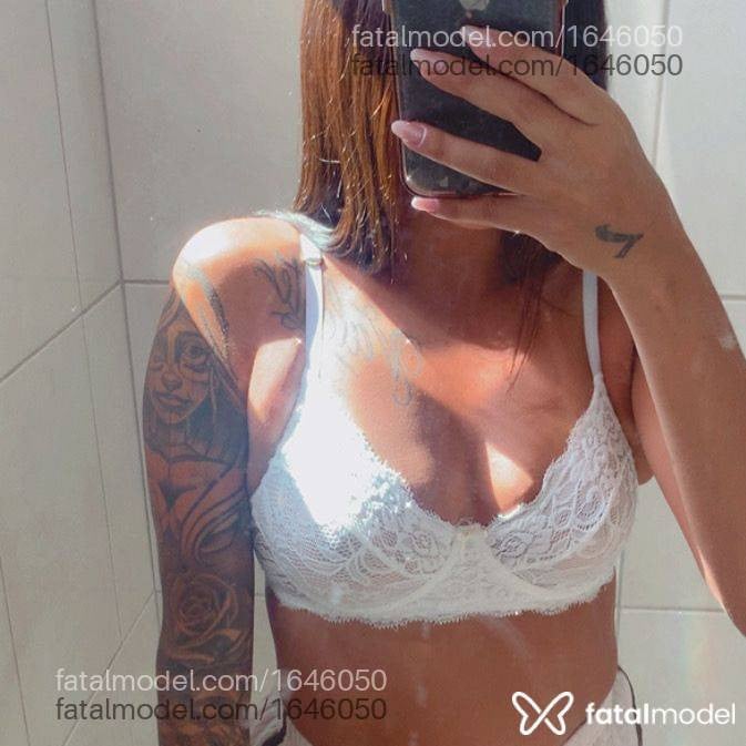 Acompanhante mulher com cabelo castanho de olhos mel em Goiânia - Louise