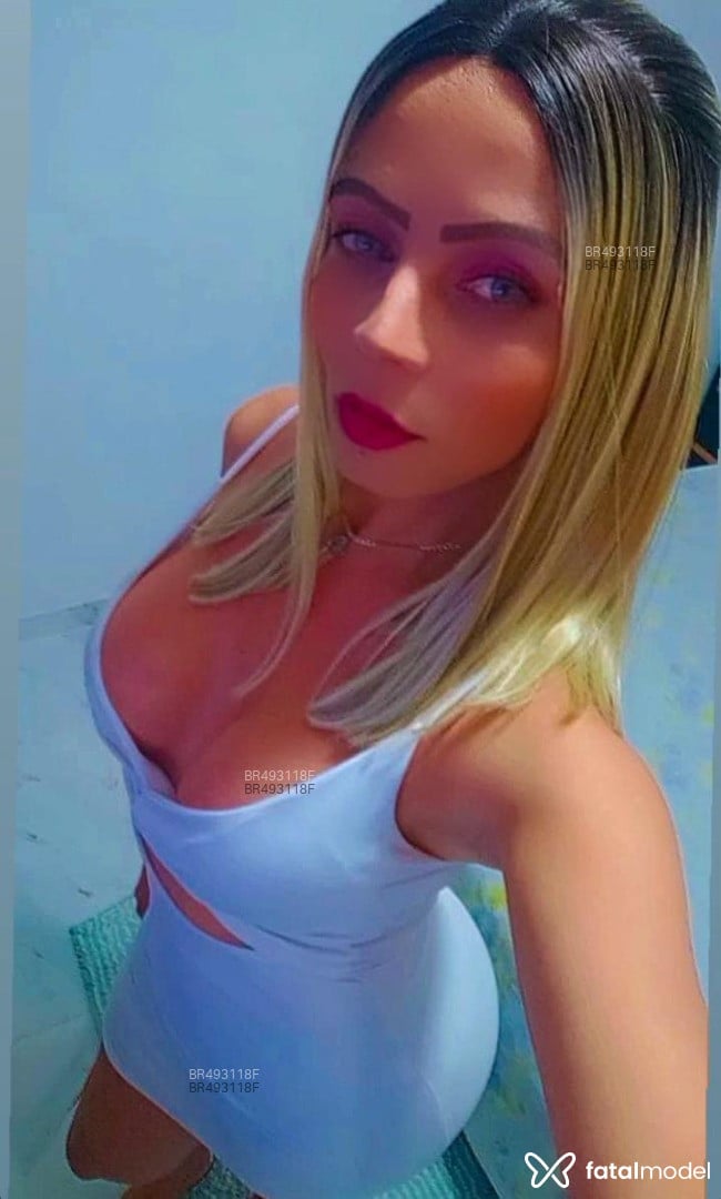 Acompanhante trans loira (o) de olhos cinza - Eloá Alves Acompanhante trans loira (o) de olhos cinza - Eloá Alves