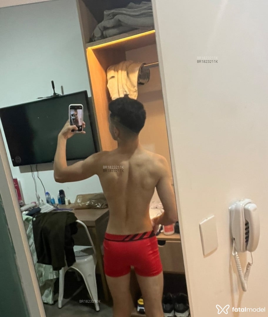 Acompanhante homem morena (o) de olhos castanhos em Mogi das Cruzes Acompanhante homem morena (o) de olhos castanhos em Mogi das Cruzes - Fernandes