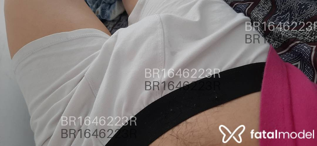 Acompanhante homem com cabelo castanho de olhos castanhos em Virtual - Julio
