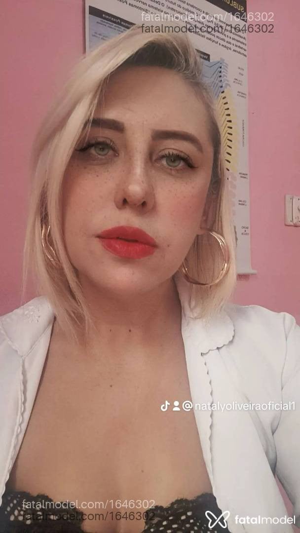 Acompanhante mulher loira (o) de olhos castanhos - Nataly Oliveira