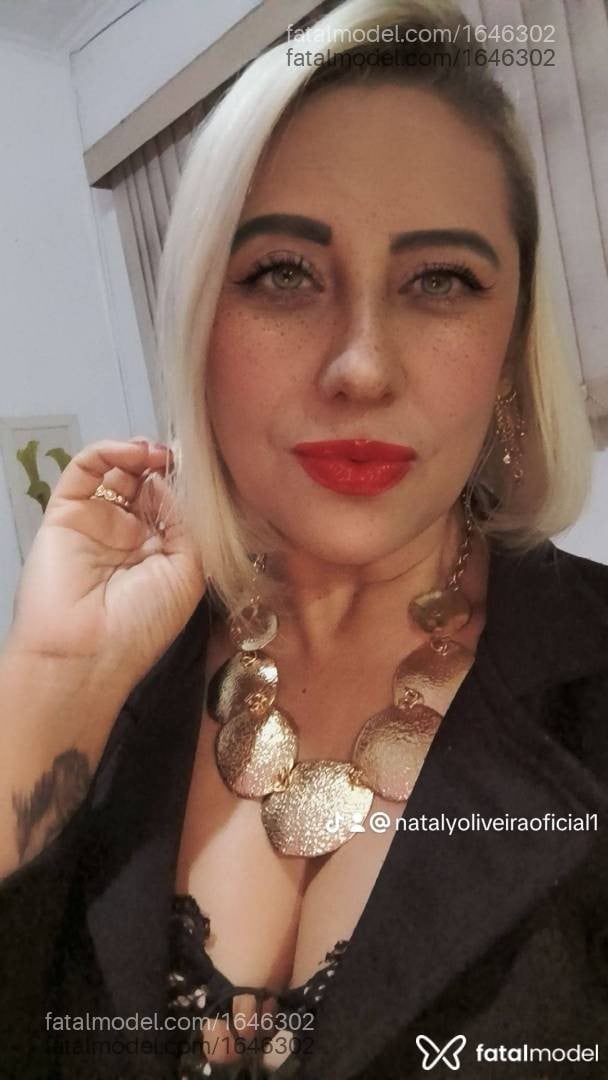 Acompanhante mulher loira (o) de olhos castanhos - Nataly Oliveira