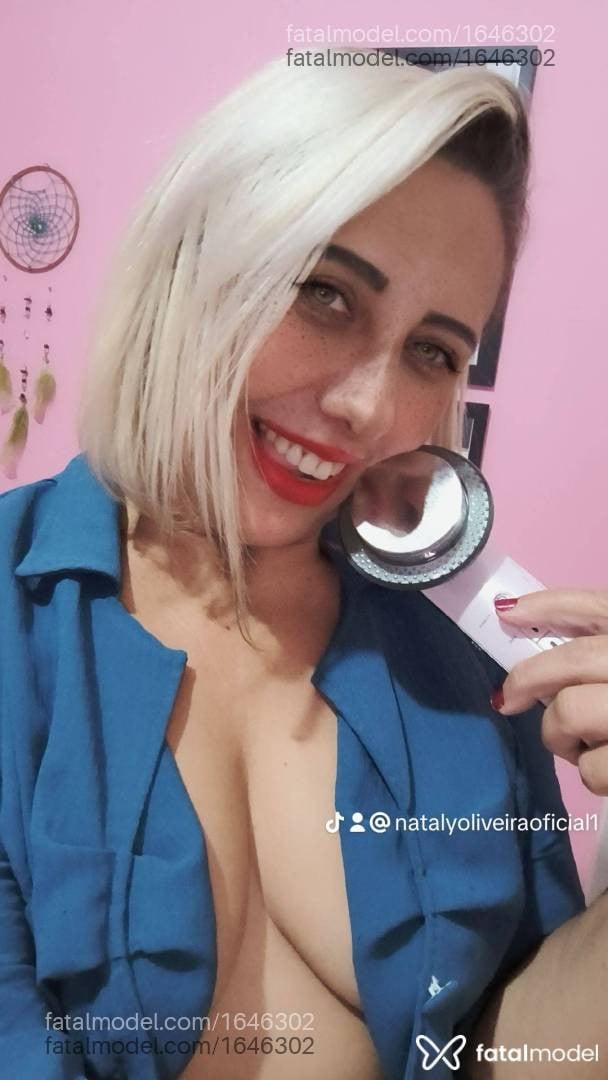 Acompanhante mulher loira (o) de olhos castanhos - Nataly Oliveira