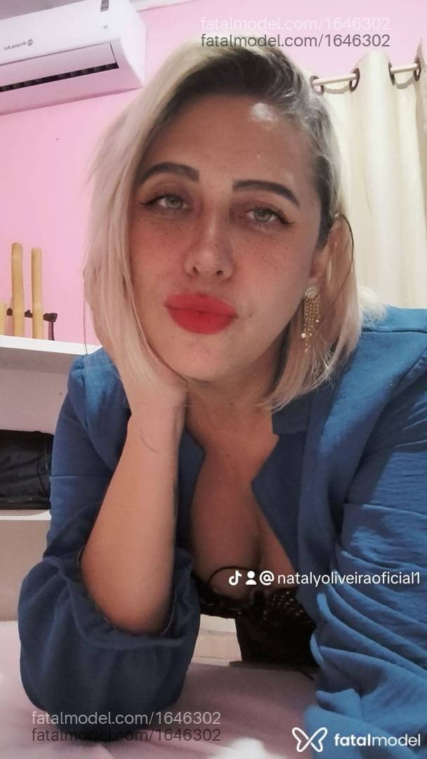 Acompanhante mulher loira (o) de olhos castanhos - Nataly Oliveira