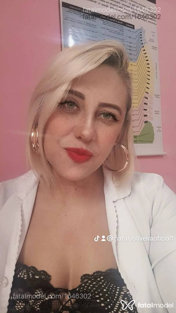 Acompanhante mulher loira (o) de olhos castanhos - Nataly Oliveira