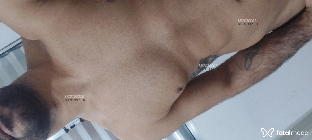 Acompanhante homem morena (o) de olhos castanhos em Virtual - Mateus