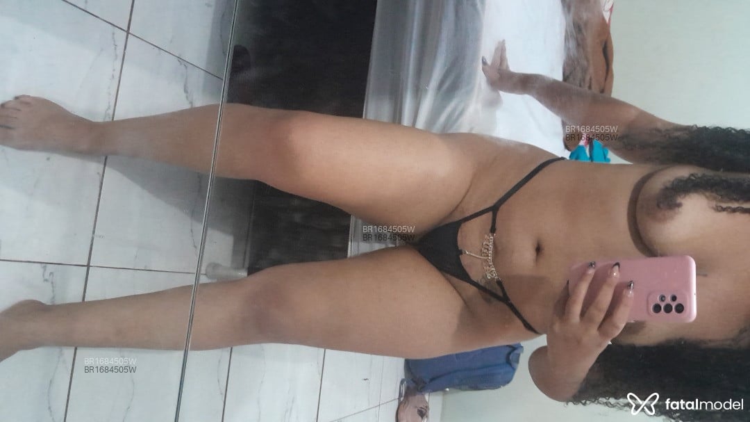 Acompanhante mulher morena (o) de olhos castanhos em Virtual Acompanhante mulher morena (o) de olhos castanhos em Virtual - Larissa Castro