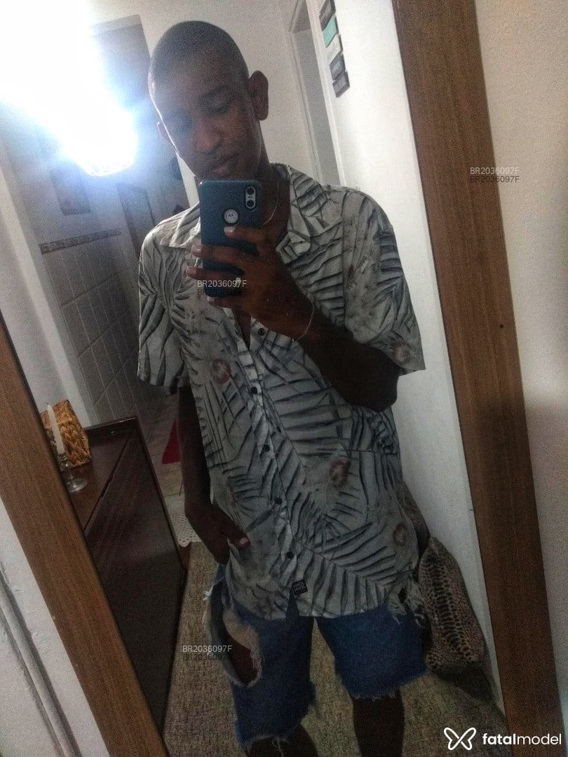 Acompanhante homem morena (o) de olhos castanhos em Resende - Maicon Satori