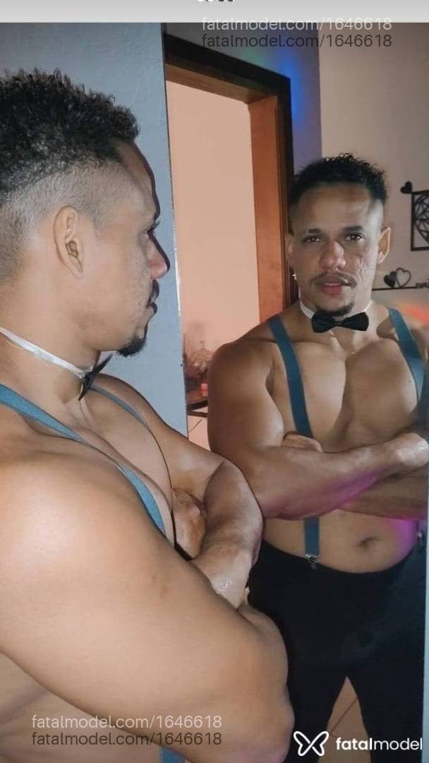 Acompanhante homem com cabelo castanho de olhos mel - Jotapê