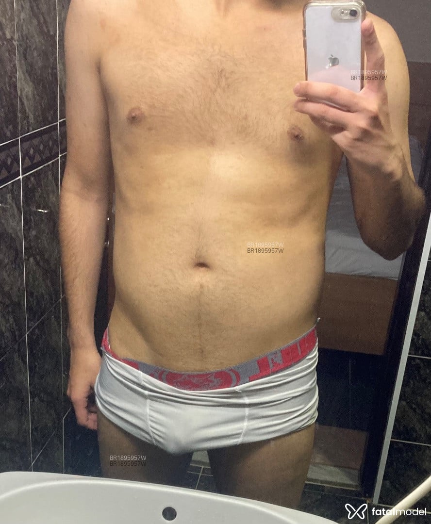 Acompanhante homem com cabelo castanho de olhos castanhos em São Paulo - Rodrigo