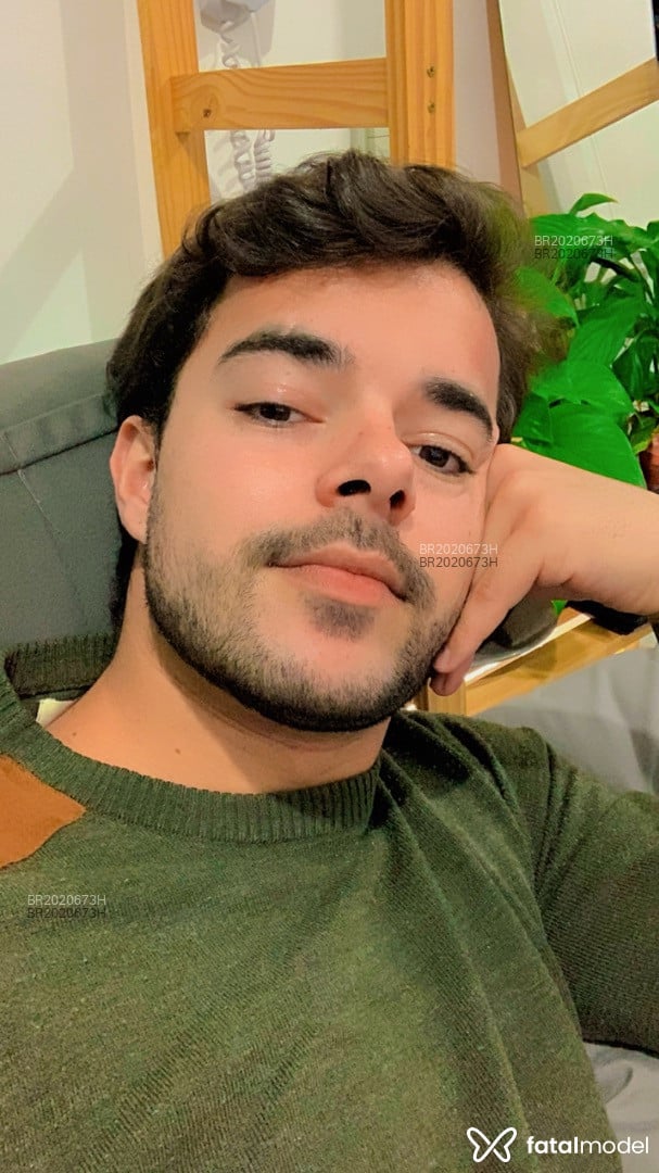 Acompanhante homem com cabelo castanho de olhos castanhos em São Paulo Acompanhante homem com cabelo castanho de olhos castanhos em São Paulo - Luandurte