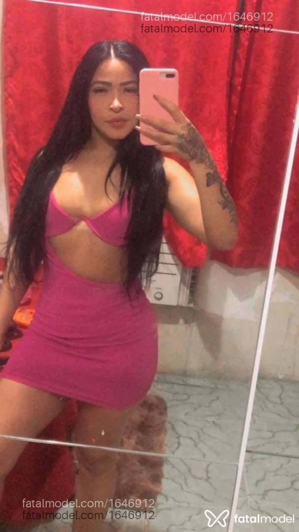 Acompanhante mulher loira (o) de olhos pretos - Juju Santos