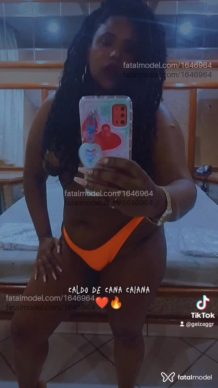 Acompanhante mulher morena (o) de olhos pretos - Geiza