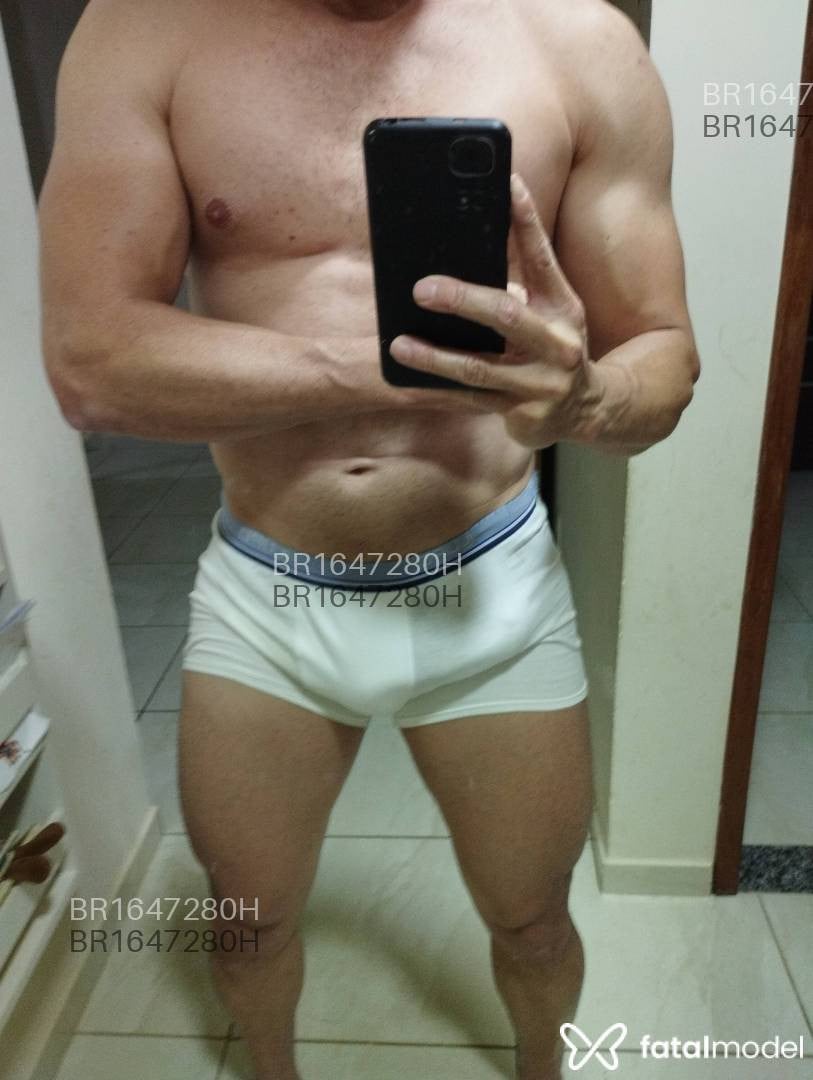 Acompanhante homem com cabelo castanho de olhos castanhos em Ponte Nova Acompanhante homem com cabelo castanho de olhos castanhos em Ponte Nova - Hugo lori