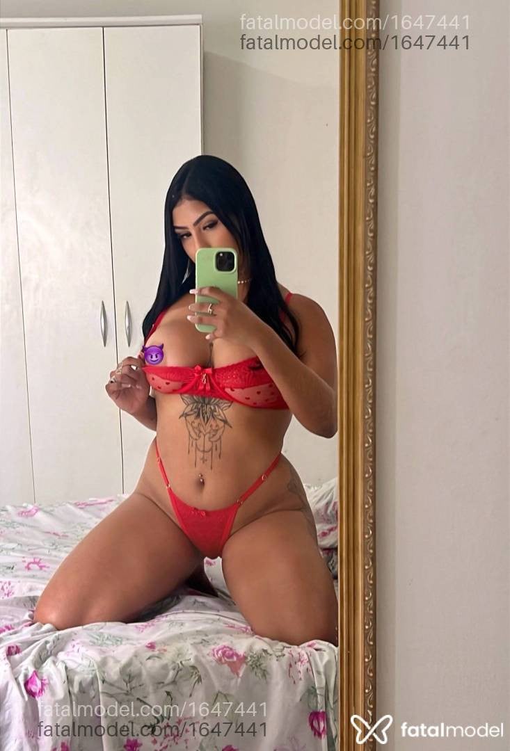 Acompanhante mulher morena (o) de olhos pretos - Fany